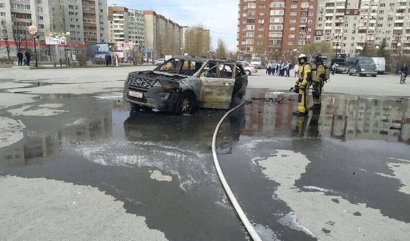 Тюменец сжег свою машину, чтобы она не досталась приставам