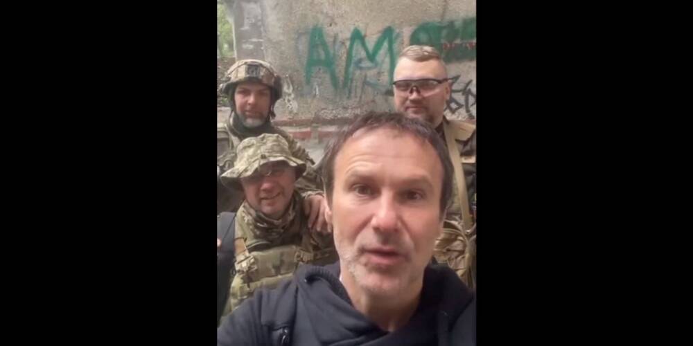 На Салтовке. Святослав Вакарчук показал, как сейчас выглядит Харьков и записал видео с бойцами с передовой