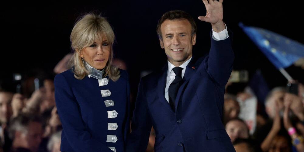 В стиле милитари. Брижит Макрон отпраздновала победу мужа на выборах в образе от Louis Vuitton