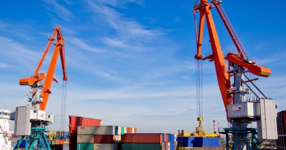 МИУ: Морская блокада на треть уменьшила судоходство у российских портов