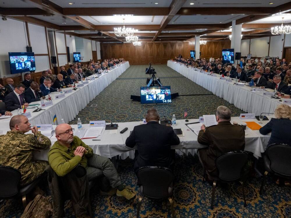 Контактная группа по обороне Украины будет встречаться ежемесячно – глава Пентагона