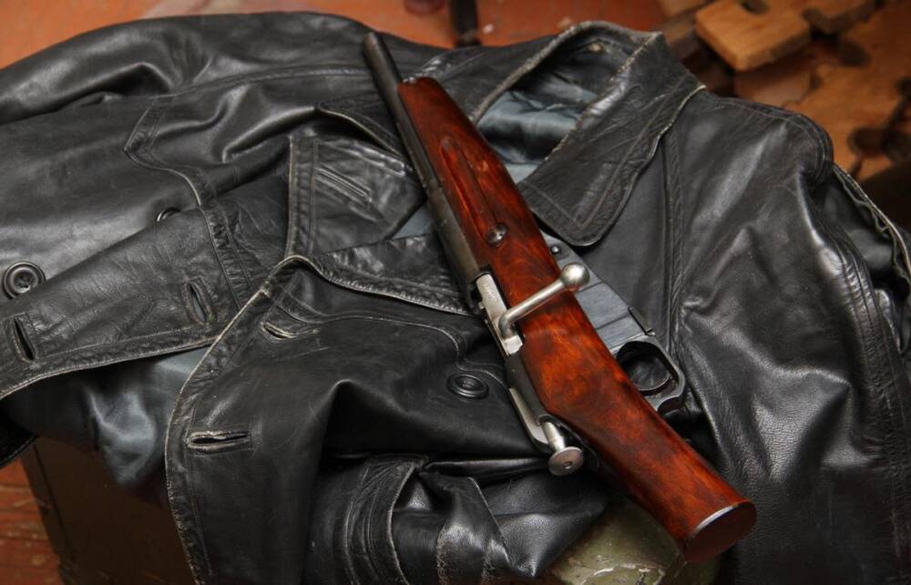 Житель Тверской более двух лет незаконно хранил дома обрез винтовки Мосина