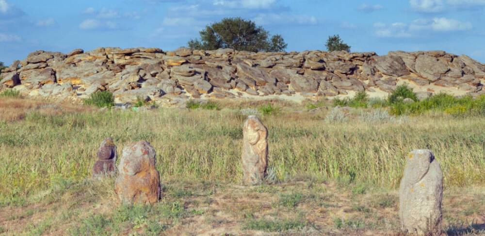 Російські загарбники замінували унікальну пам'ятку археології світового значення — Кам'яну Могилу