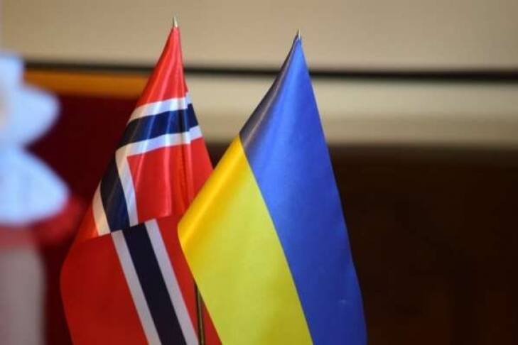 Норвегия выделит 400 млн крон на оружие для Украины