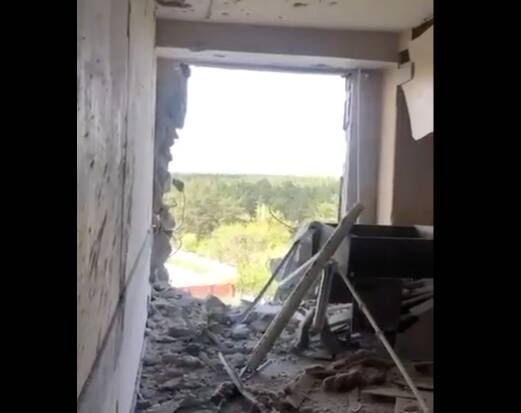 Оккупанты обстреляли Северодонецкую больницу: разрушения существенны, есть жертва (видео)