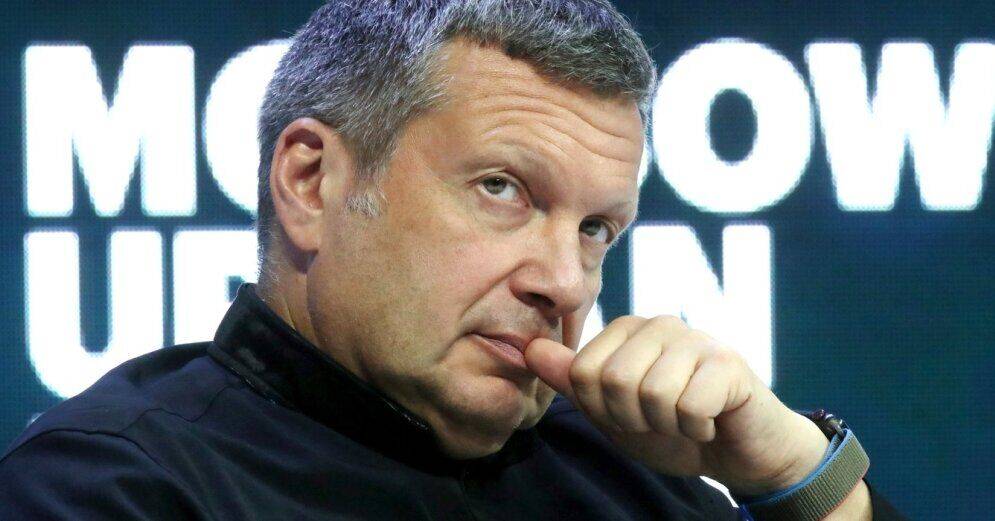 Свердловский губернатор посоветовал Соловьеву "следить за языком". Из-за чего конфликт?