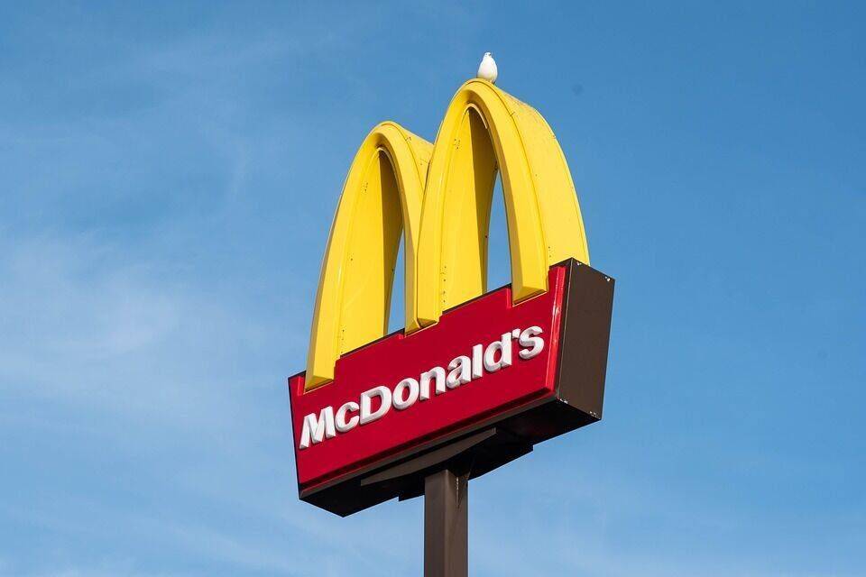 McDonald’s потерял $127 млн из-за закрытия ресторанов в России и на Украине