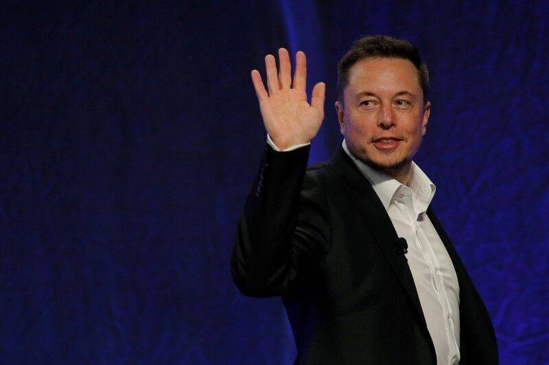 Илон Маск продал акции Tesla на сумму около $4 млрд для покупки Twitter