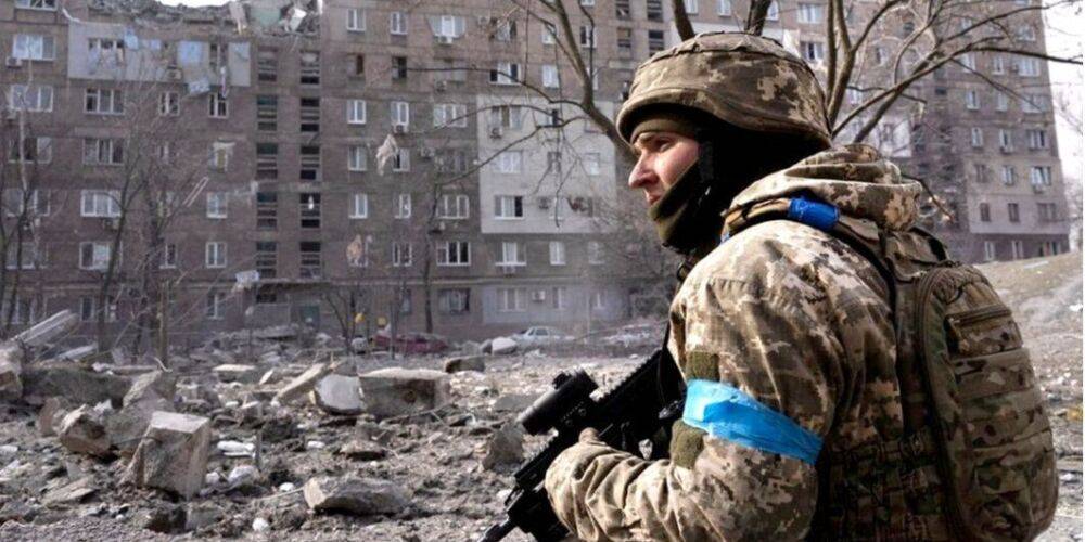 Азов в условиях полного окружения Мариуполя уничтожил более 1000 оккупантов и десятки единиц техники