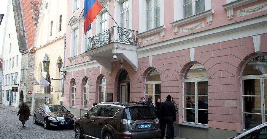 11 членов Рийгикогу призвали объявить посла России в Эстонии персоной нон грата. Посол был вызван в МИД
