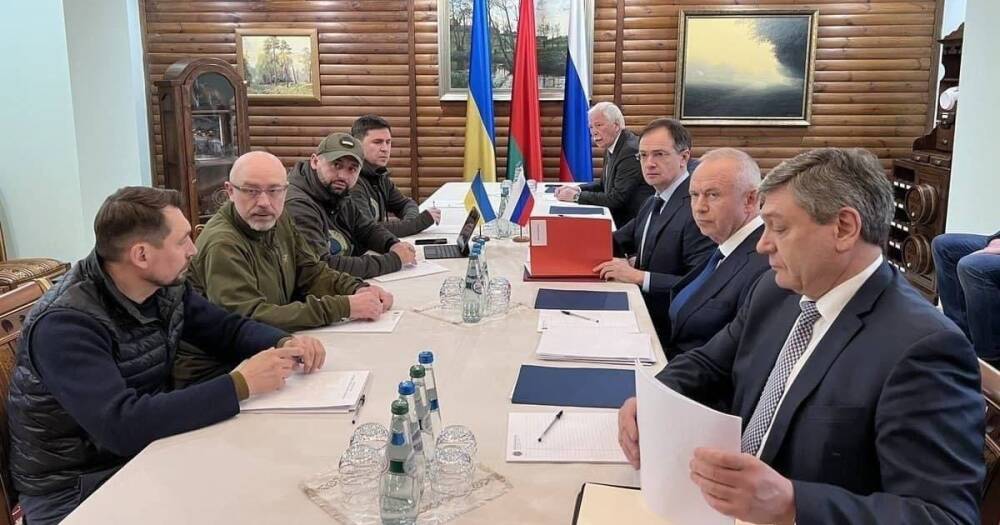 Зеленский утвердил состав украинской делегации на переговорах с РФ: поименный список