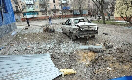 За минувшие сутки россияне 51 раз обстреляли жилые кварталы Луганщины