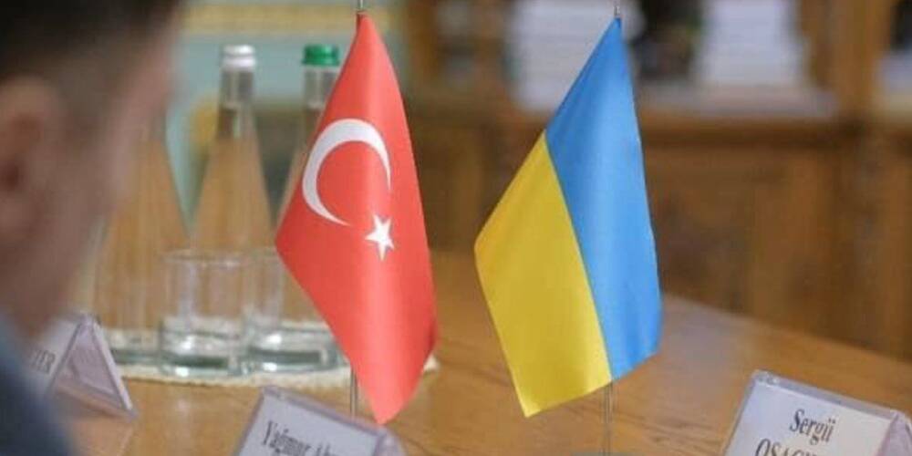 Посольство Турции вернулось из Черновцов в Киев
