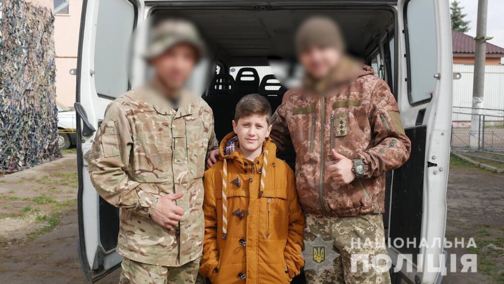 11-летний переселенец пошел на работу, чтобы собрать деньги для украинской армии