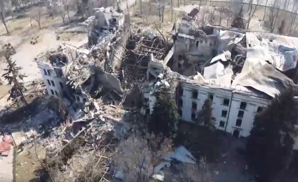 Мэр Мариуполя рассказал о бомбардировке оккупантами детской больницы: "Заживо сгорели почти 50 человек"