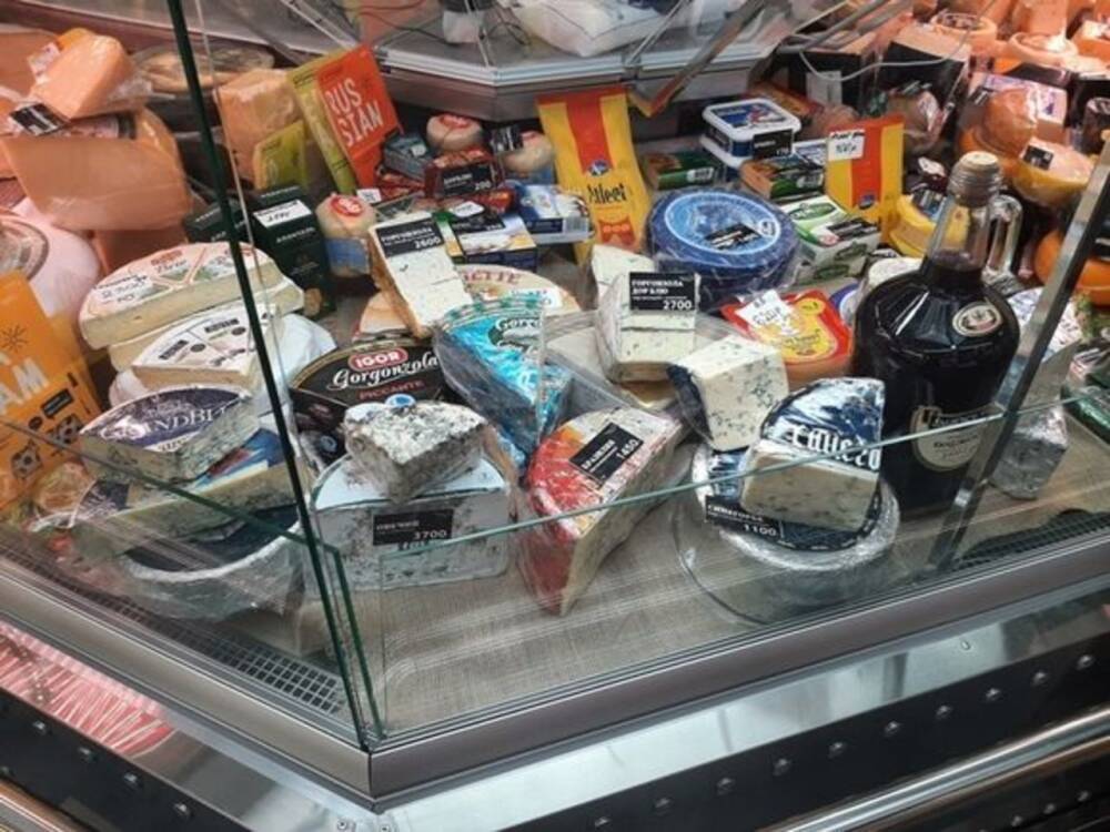 В Петербурге сократится ассортимент сыров и йогуртов