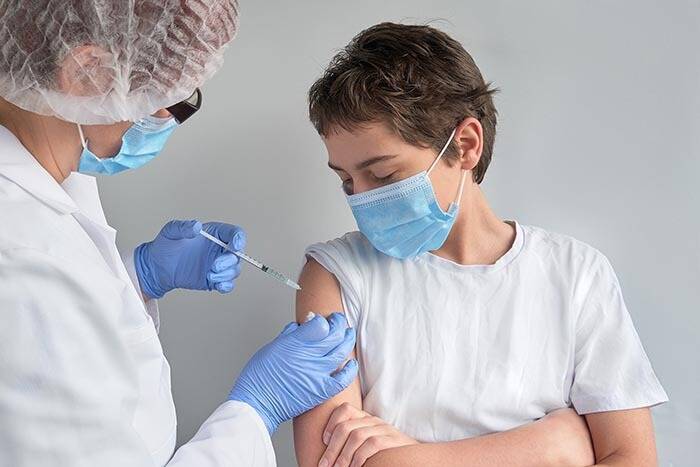 Немецкие врачи не прогнозируют повышения уровня вакцинации среди несовершеннолетних