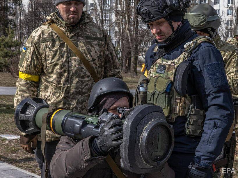 Дроны-камикадзе, Stinger и Javelin, бронежилеты и шлемы. В Пентагоне озвучили объемы военной помощи США Украине