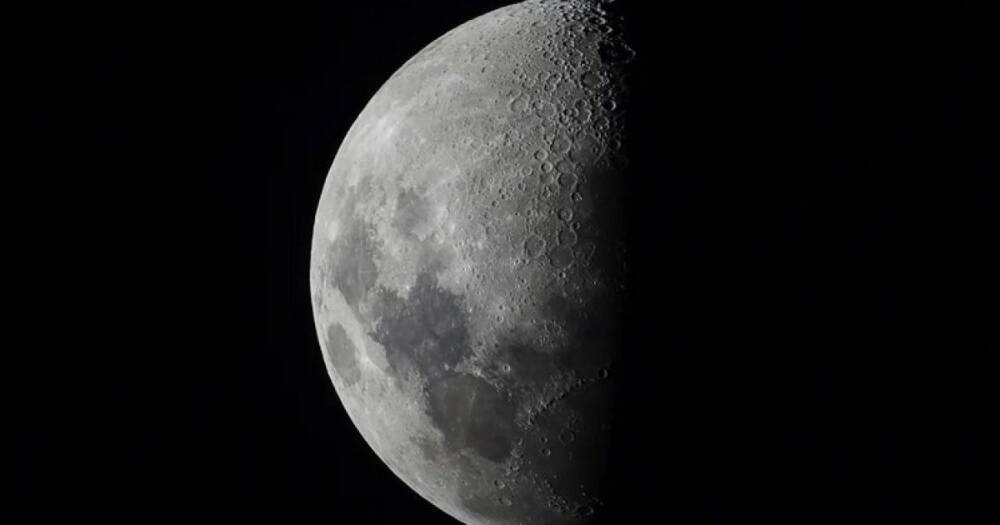 Ученые выяснили, почему обратная сторона Луны отличается от ее видимой части