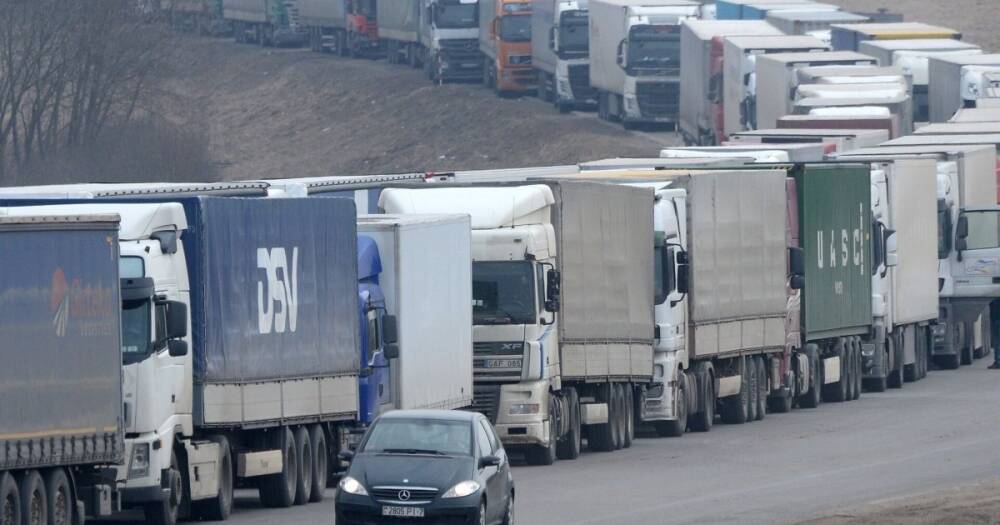 Евросоюз закрыл границу для грузовиков с номерами из РФ и Беларуси