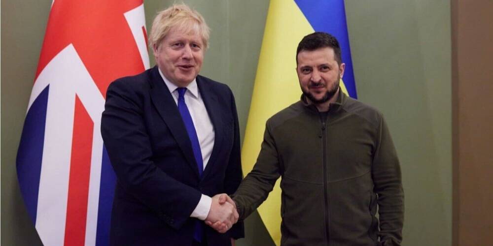 Джонсон во время визита в Киев заявил, что Великобритания готовит новый пакет финансовой и военной помощи Украине