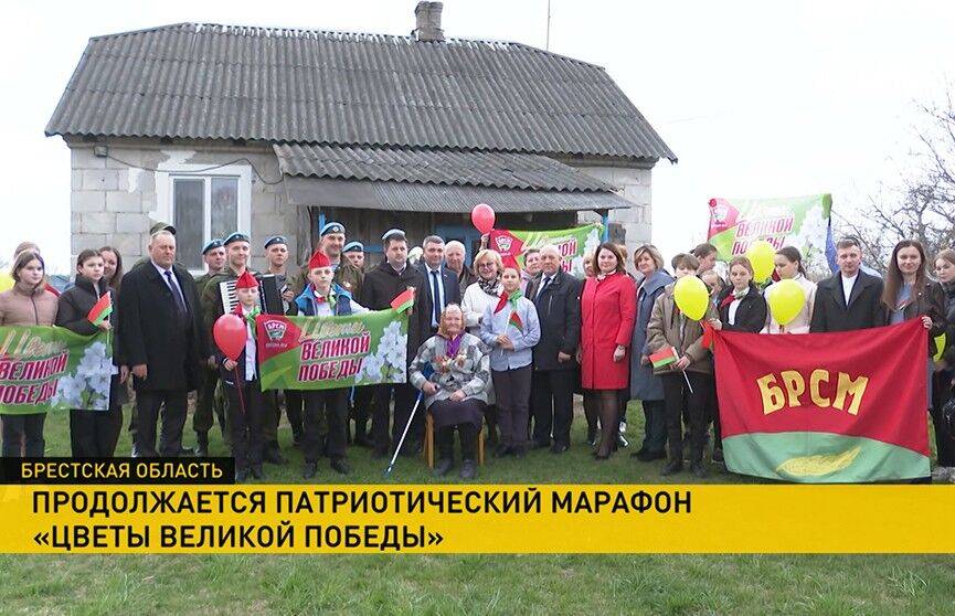 В Беларуси продолжается марафон «Цветы Великой Победы»