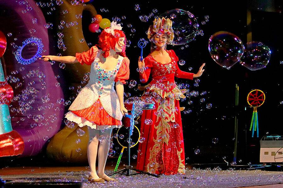 Красивая сказка для детей: в Чехию едет театр мыльных пузырей