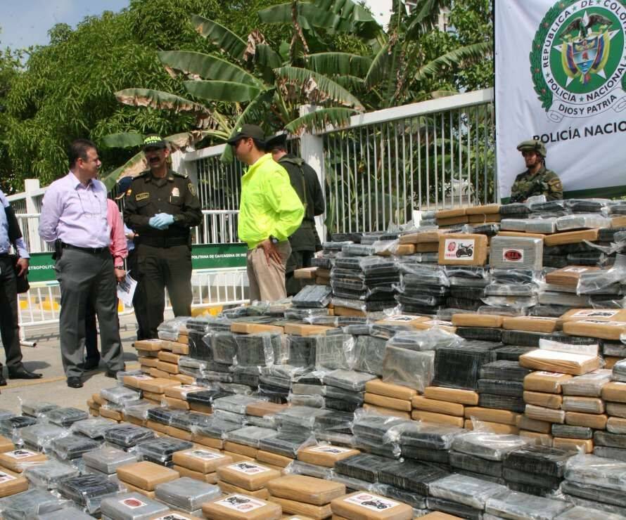 Наркокартель блокировал ряд городов Колумбии в ответ на экстрадицию своего главаря в США