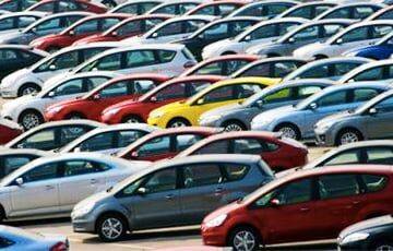 Продажи новых легковых машин в Беларуси упали на треть