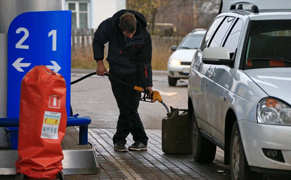 Дефицит топлива: в Офисе президента нашли решение, когда украинцы получат достаточно бензина