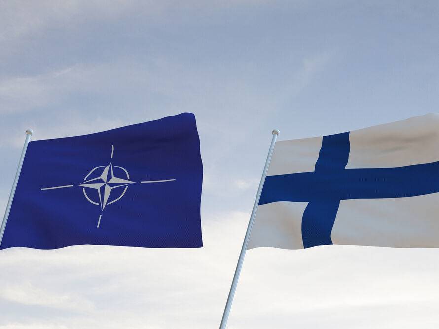 Президент и премьер Финляндии поддержали членство страны в НАТО