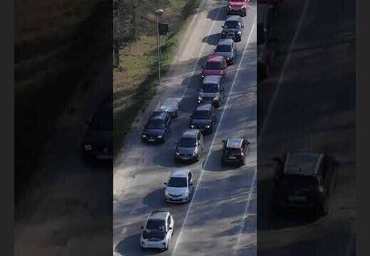 ВИДЕО: Полиция с помощью дрона выявила в Гаркалнском крае семь агрессивных водителей