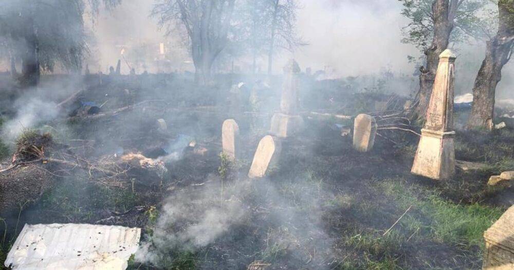 ВС РФ разбомбили древнее еврейское кладбище в Сумской области, — Объединенная община (фото)