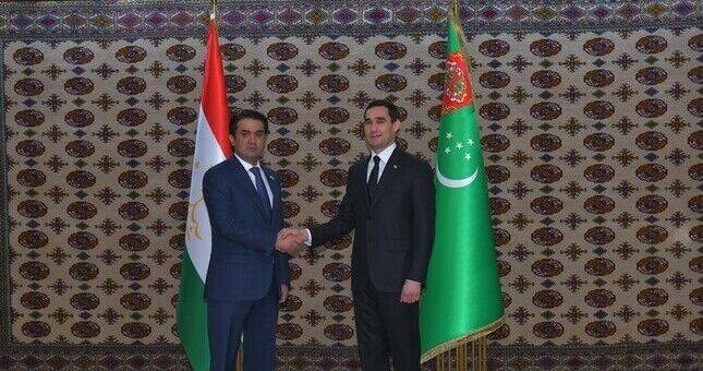 Рустами Эмомали встретился с Президентом Туркменистана Сердаром Бердымухамедовым