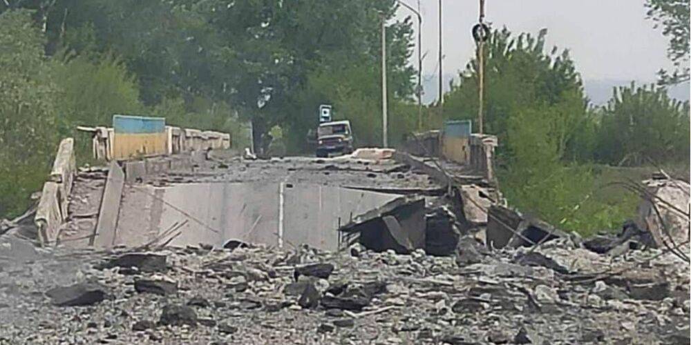 Оккупанты разрушили мост между Северодонецком и Рубежным, транспортного сообщения больше нет — глава Луганской ОВА