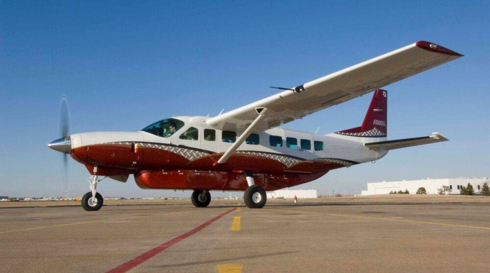 В США пассажир посадил самолет после того, как пилот потерял сознание