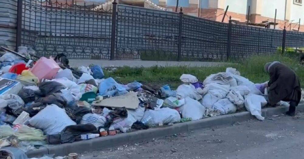 Жители блокадного Мариуполя собирают остатки еды среди мусора, — советник мэра (видео)