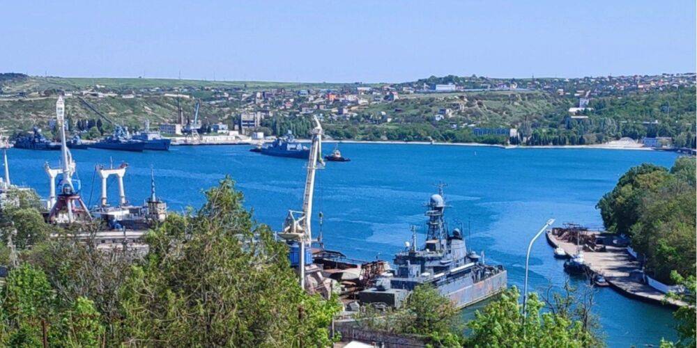 Россия ремонтирует в Севастополе поврежденный в Бердянске десантный корабль