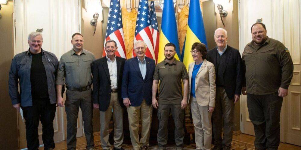 Зеленский встретился в Киеве с делегацией Сената США. Призвал признать РФ государством-спонсором терроризма
