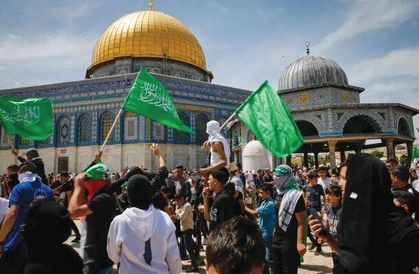 ХАМАС призывает к массовому восхождению на Храмовую гору, провоцируя столкновения верующих