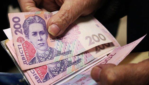 Кириленко: Пенсії жителям Донбасу нарахували, готівку підвозять у безпечні місця