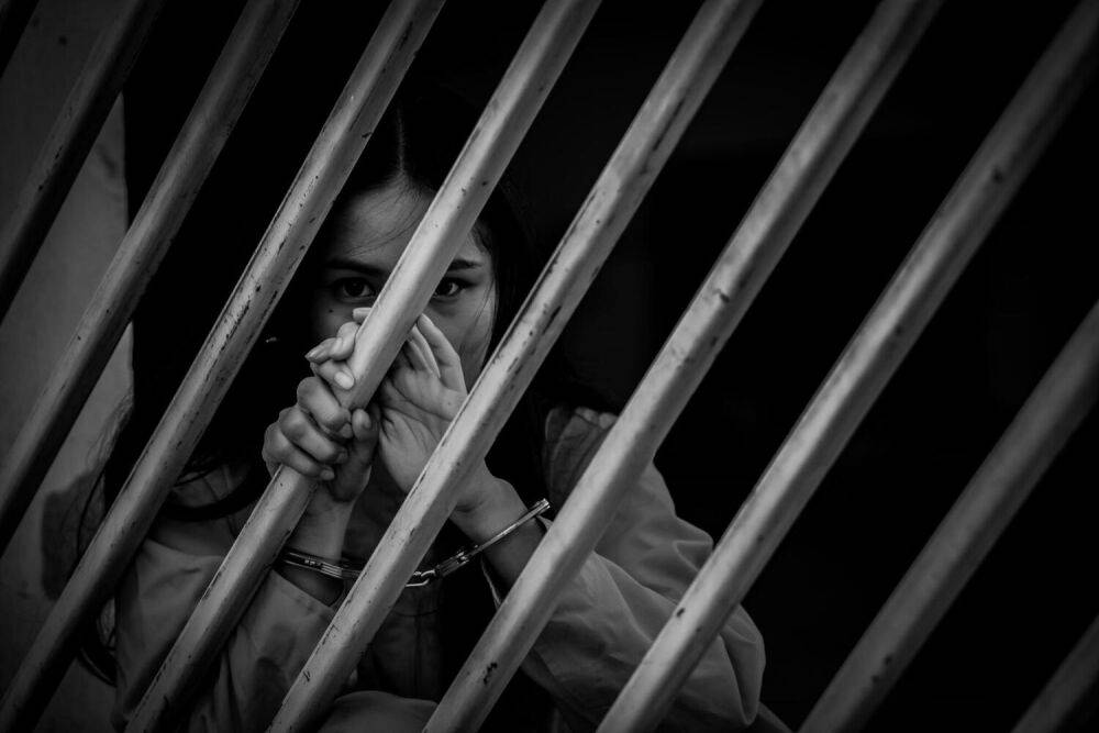 Будни путинской России: мать в тюрьме, дети в приюте