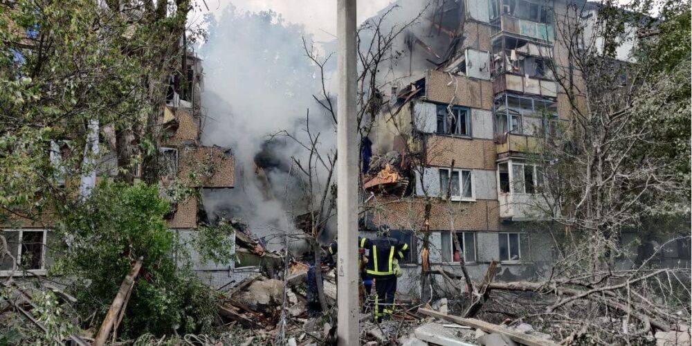 Последствия ракетного удара России: в Донецкой области из-под завалов достали раненого 9-летнего ребенка, один человек погиб — ОВА