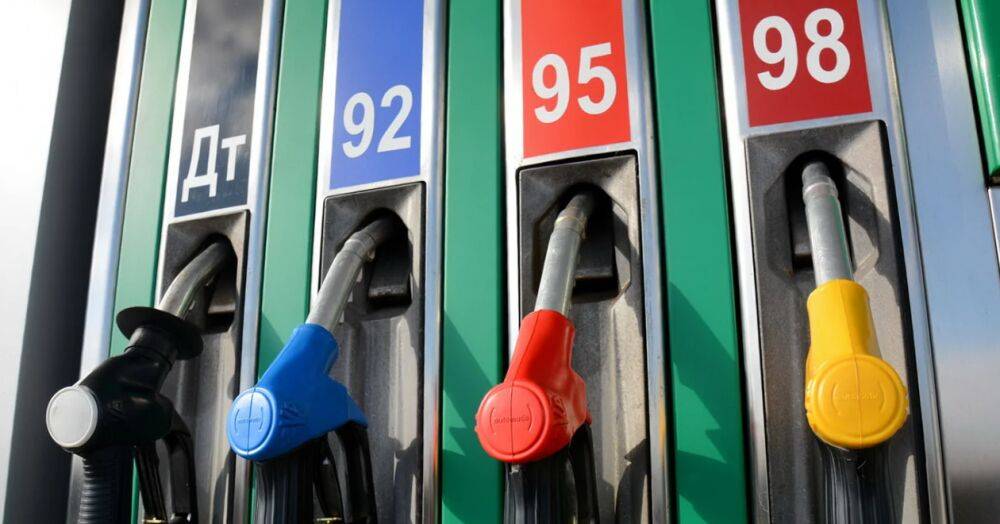 Кабмін призупинив держрегулювання цін на бензин та дизпаливо: очікувана вартість