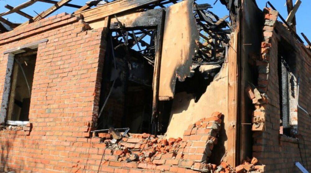 Обстановка в Харькове: российские военные попали снарядом в частный дом