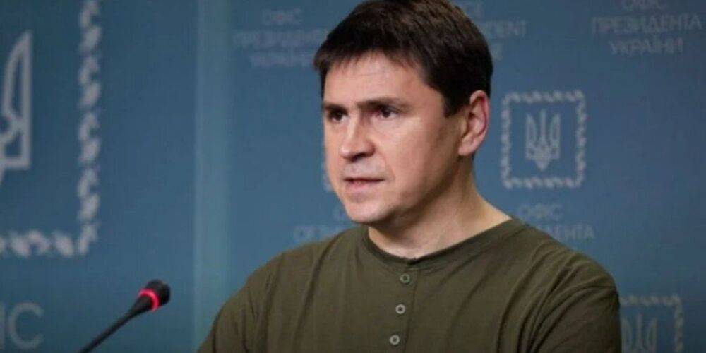 «Чистый российский абсурд». Подоляк назвал «дипломатической деменцией» призывы России к ВОЗ повлиять на Киев