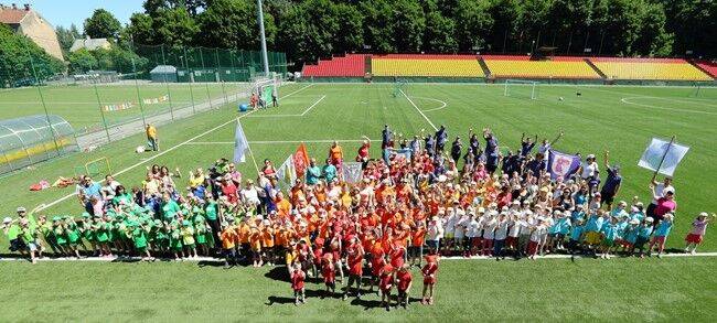 6 мая в пяти городах Литвы – футбольные фестивали для детей