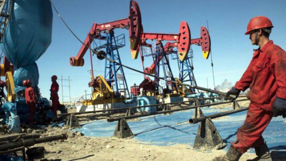 Китай нашел замену нефти из Ирана. Покупает российскую с большими скидками