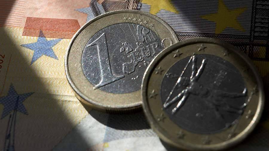 Курс евро опустился ниже 60 рублей впервые с апреля 2017 года