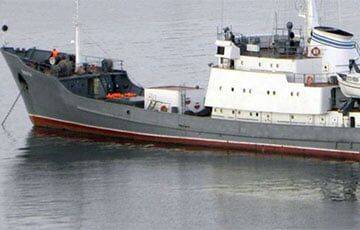 СМИ: ВСУ могли затопить еще один русский корабль во время боев за Змеиный